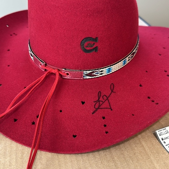 Lainey Wilson signed Charlie one horse hat - Picture 2 of 7